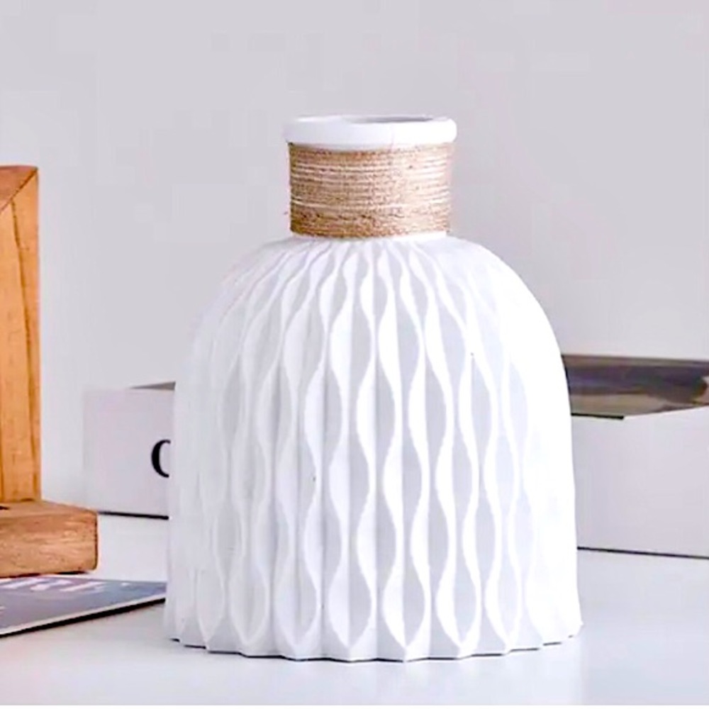 🖤𝟨𝟢%𝖮𝖥𝖥-𝖻𝗎𝗇𝖽𝗅𝖾𝗌𝟣𝟢+🖤NEW White Geometric Contemporary Vase